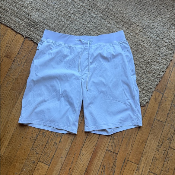 Lululemon Men’s Pace Breaker shorts white sz: XL - Picture 1 of 4